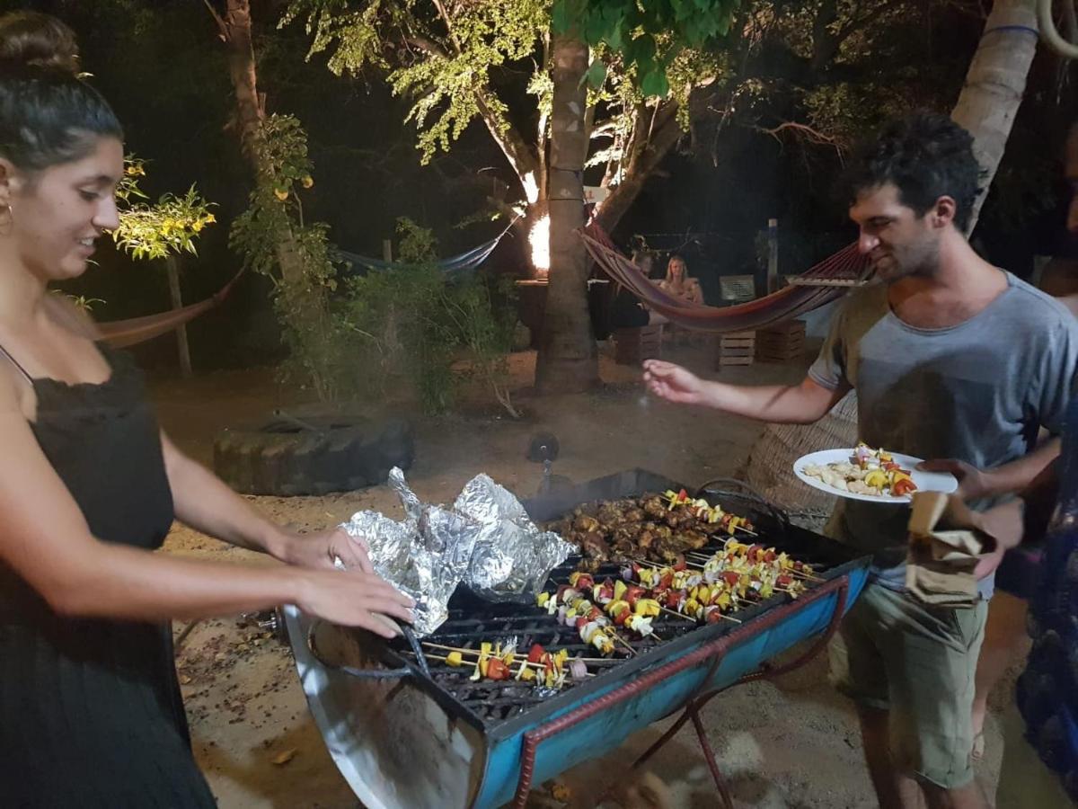 Hangover Hostels Arugam Bay Esterno foto