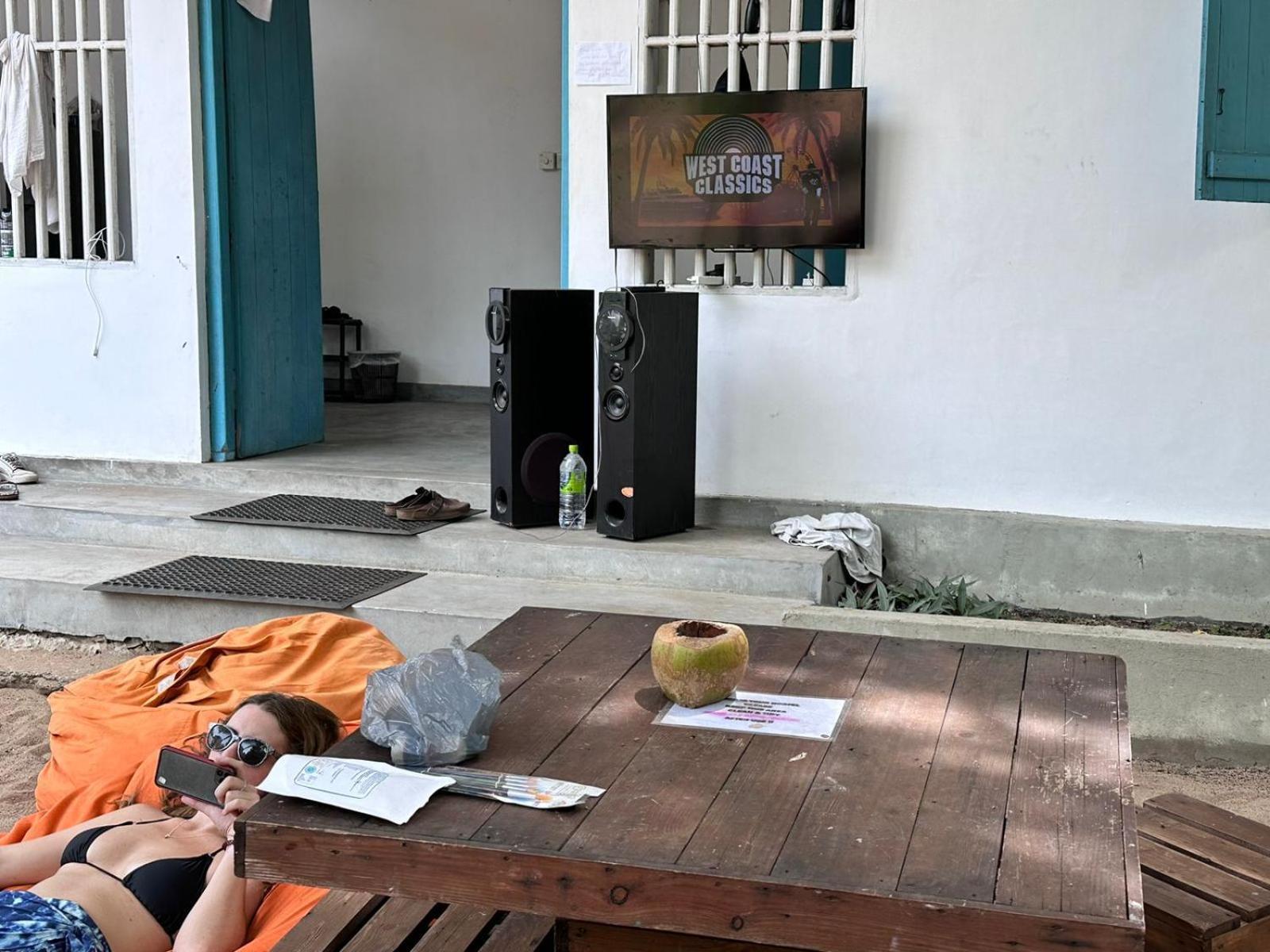 Hangover Hostels Arugam Bay Esterno foto