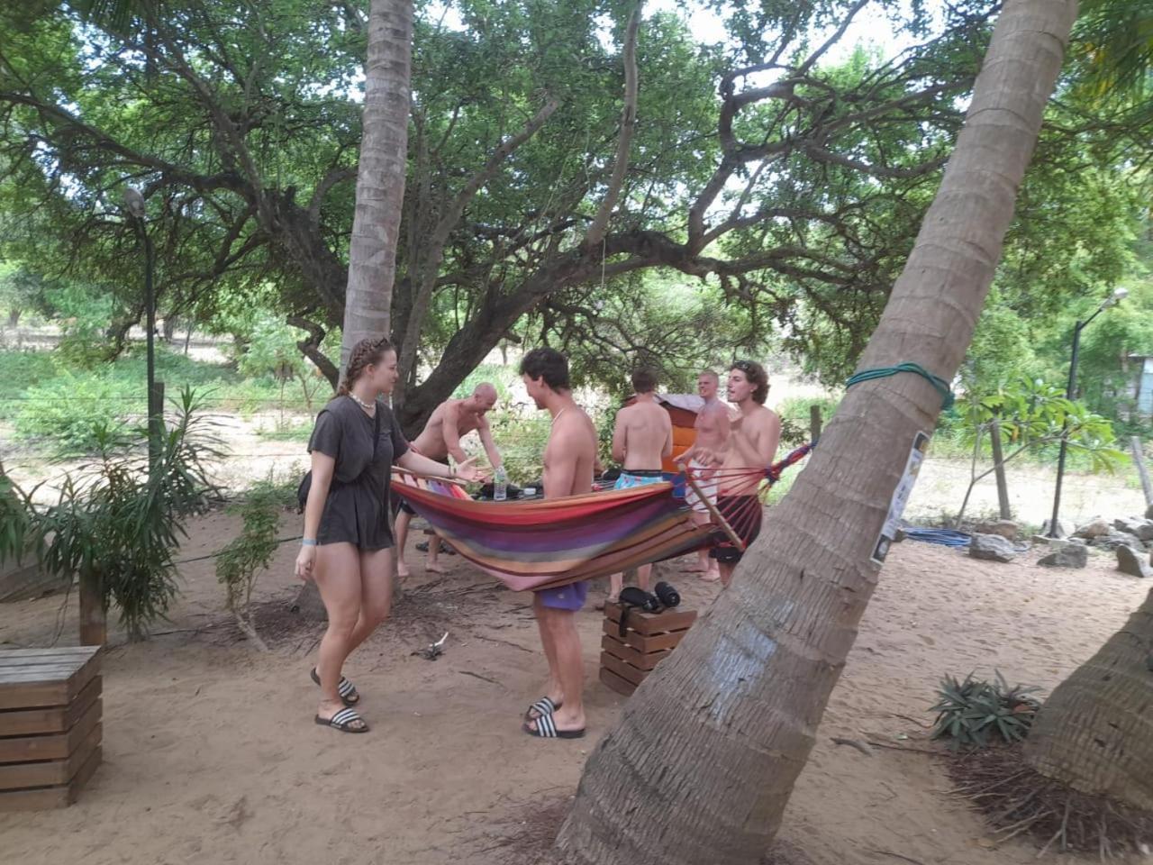 Hangover Hostels Arugam Bay Esterno foto