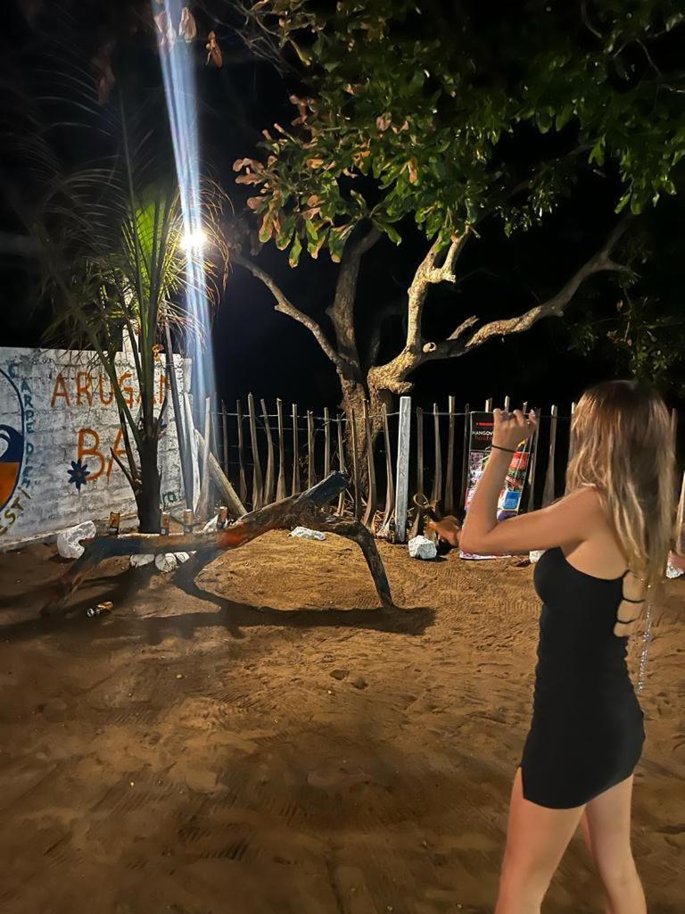 Hangover Hostels Arugam Bay Esterno foto