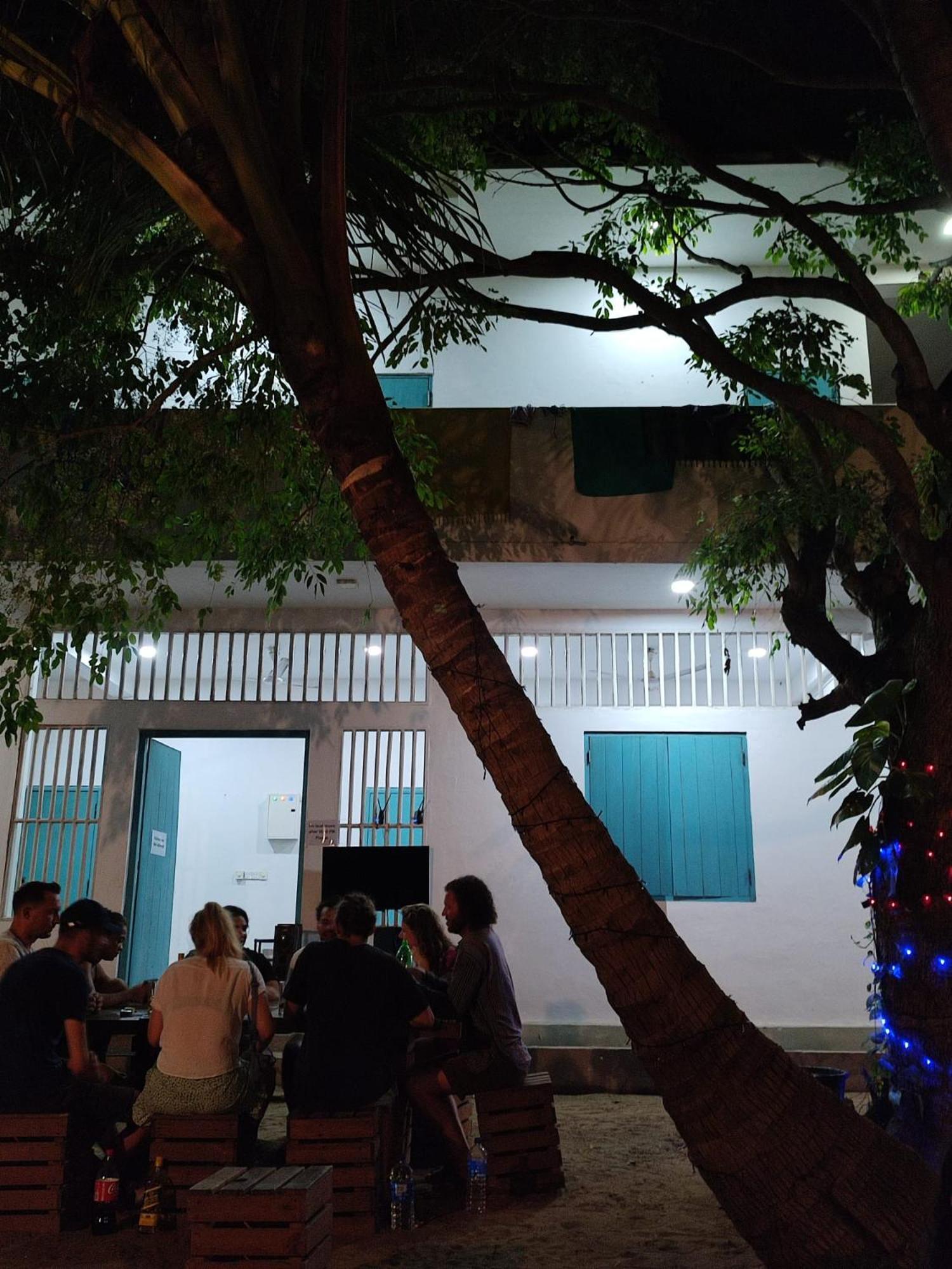 Hangover Hostels Arugam Bay Esterno foto