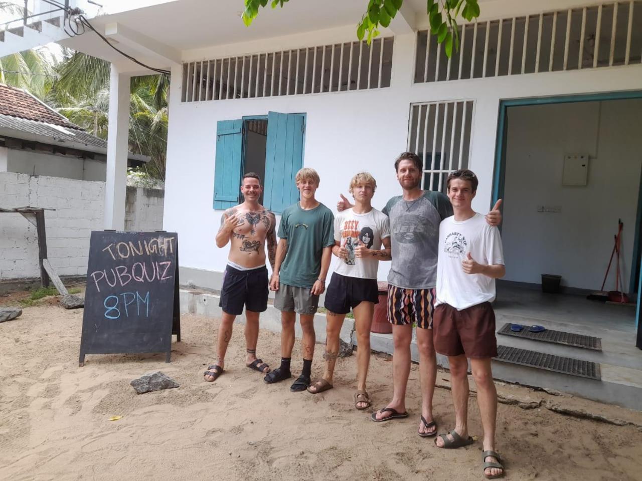 Hangover Hostels Arugam Bay Esterno foto