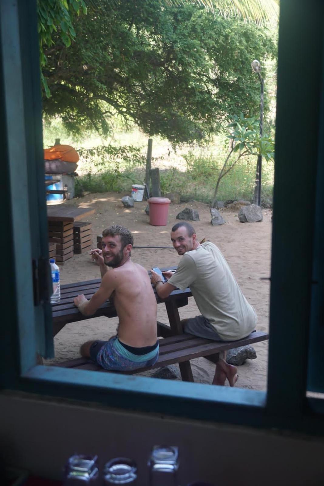 Hangover Hostels Arugam Bay Esterno foto