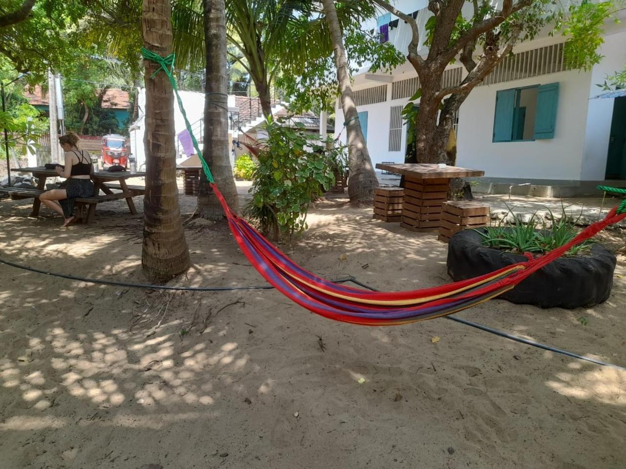 Hangover Hostels Arugam Bay Esterno foto