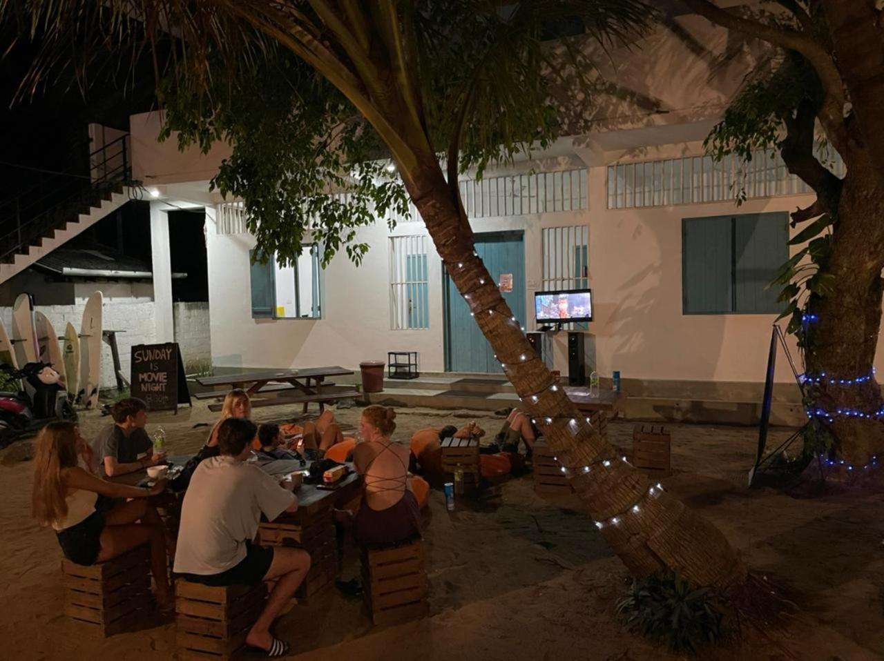 Hangover Hostels Arugam Bay Esterno foto